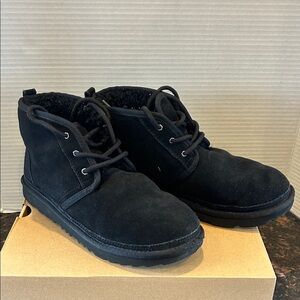 UGG Men's Black K Neumel II size 6